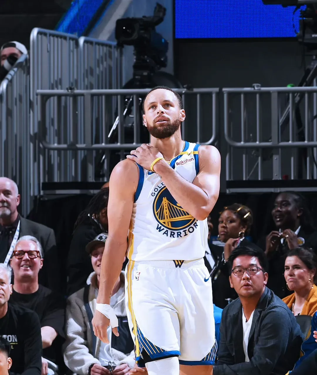 九游-西班牙队带队取胜！，库里重要时刻险胜比赛高潮迭起-九游